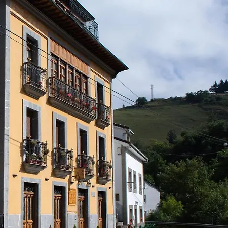 Apartment Rurales Las Mestas Puenteciella